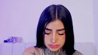 Alicee_0 sex cam 11-11-2025