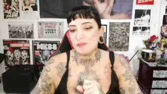 Rollyderolandia666 11-12-2025 saliva