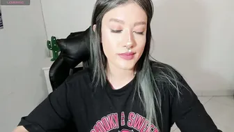 kat_apple latex - (11-12-2025)