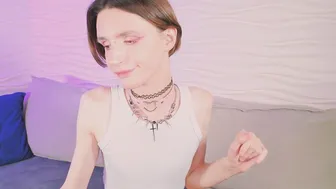Kira_long cam video 12-Nov-2025