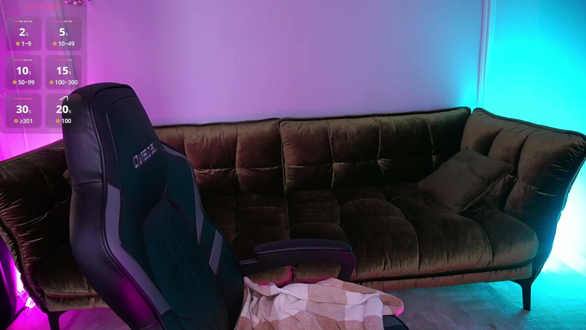 pixiepeachh posing on cam - (11-12-2025)