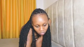 _littlevenus twerk - 12-Nov-25
