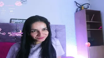 karol_rose12 skinny webcam