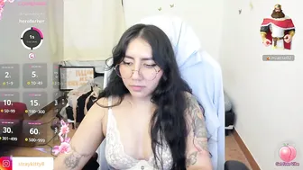 kat_ly_chan posing on cam (11-12-2025)