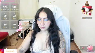 kat_ly_chan posing on cam (11-12-2025)