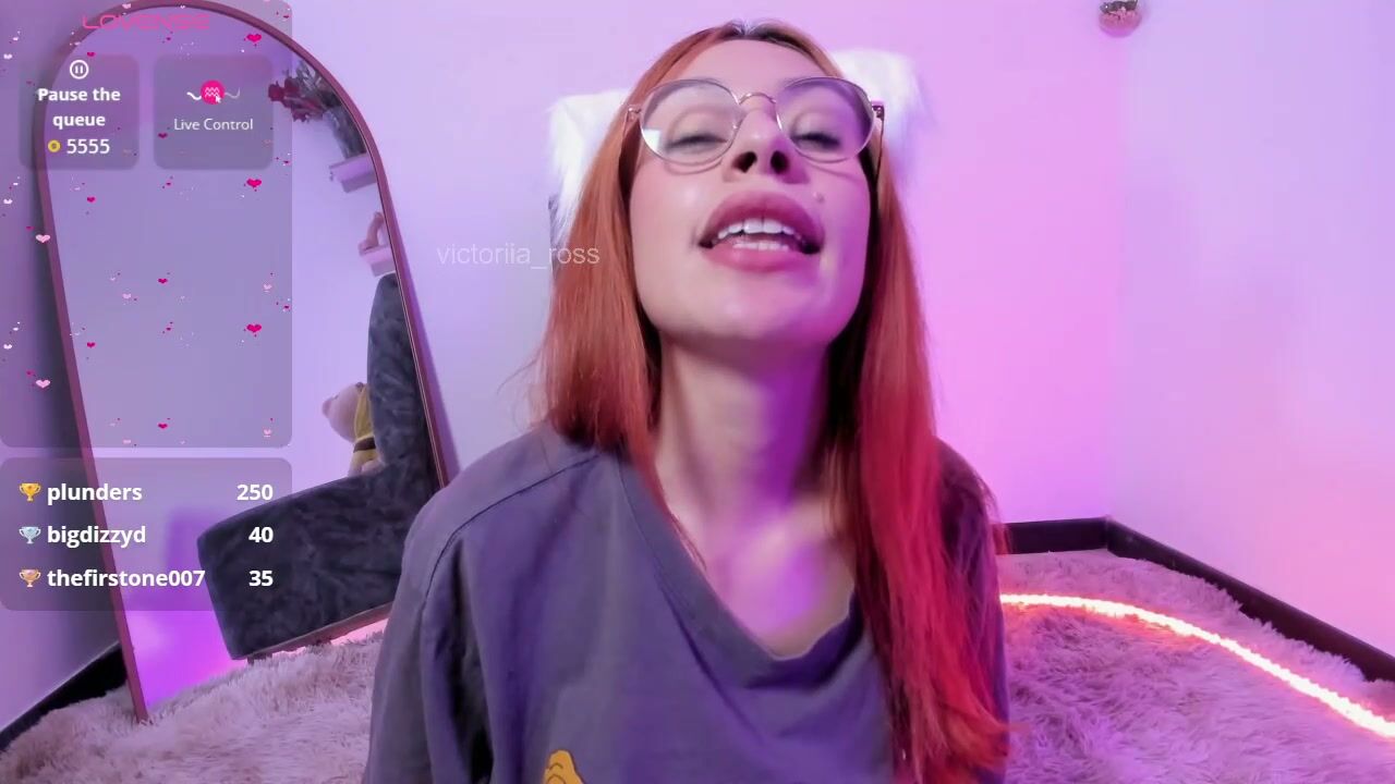 victoriia_ross glasses (11-13-2025)