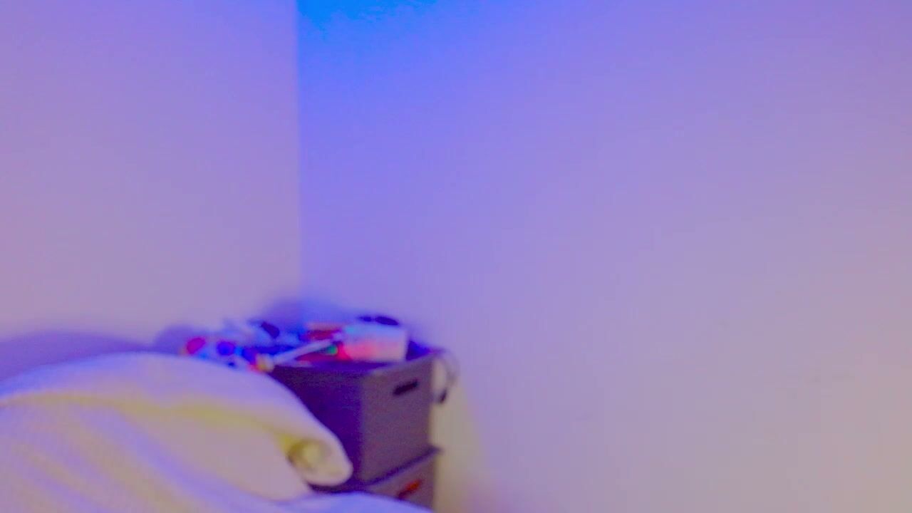Juli_69 porn video chat 05-19-2025