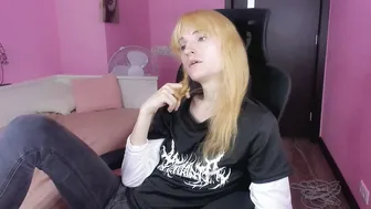 frankie_reese posing on webcam 13 November 2025