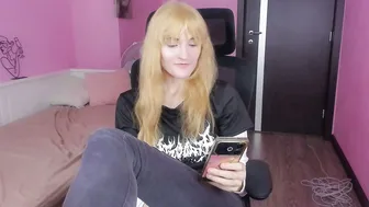frankie_reese posing on webcam 13 November 2025