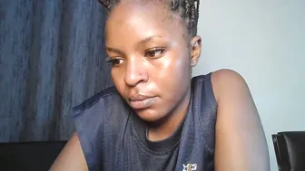 prettie_dee atm on cam