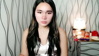 Ur_innocent_girlx xxx chat 11-14-2025