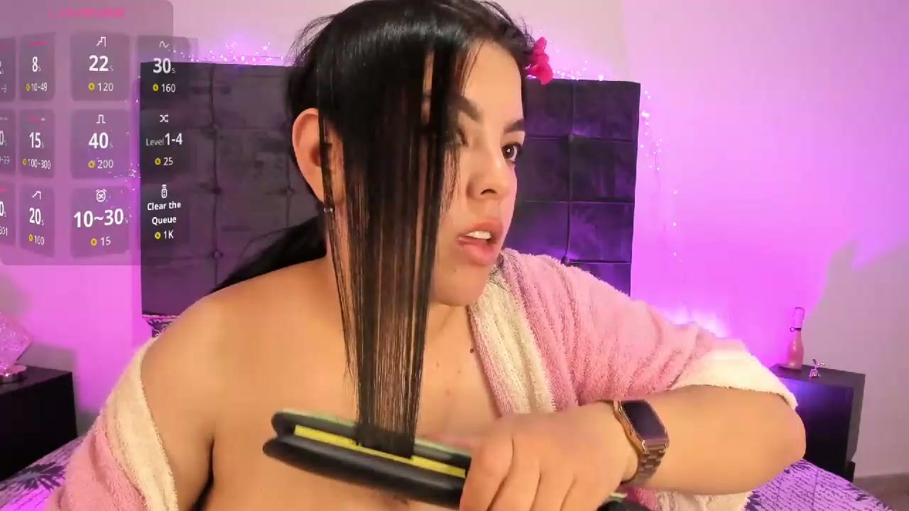 kylie2211 cam nude (11-14-2025)