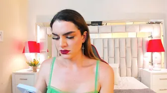 mariiahneedles (11/14/2025) on cam