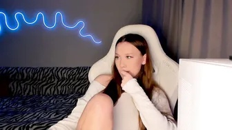 Neyrmina chat sex 14-Nov-25