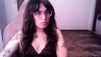 akamedolle latin camvideo