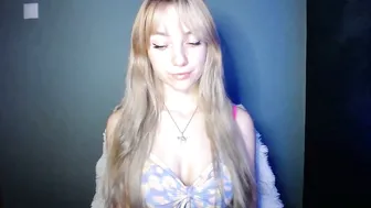 luciacam20 11/14/2025 babe