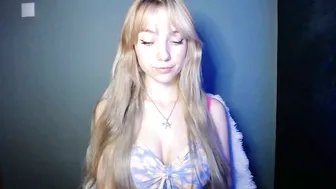 luciacam20 11/14/2025 babe