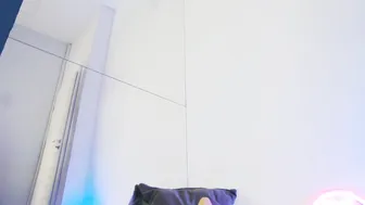 Celinemeyerr live webcam show (11/14/2025)