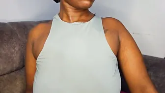 Ebonycandymelani bigpussylips (11-15-2025)