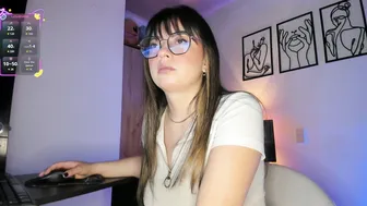 Hannasofiax cam girl (11/14/2025)