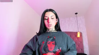 iris_77 chat porn video 11-15-2025