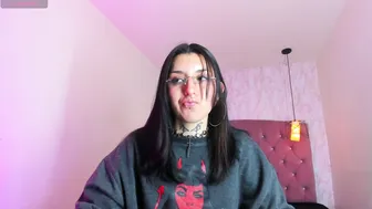 iris_77 chat porn video 11-15-2025