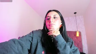 iris_77 chat porn video 11-15-2025