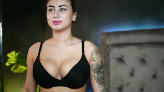 Ameliajupiter on live cam 11-15-2025