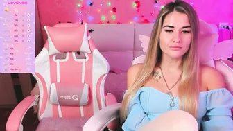 hotty_girls_here recorded nude video 348349