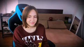 Elma_lily 11-15-2025