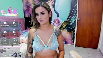 Mia_bigtits_17 mature - 16 November 2025