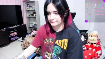 neeko_lol_ on cam 11-16-2025