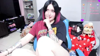neeko_lol_ on cam 11-16-2025