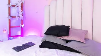 Emmyy_01 webcam video 16-Nov-2025