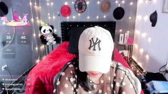 ivonnee17_ latina (11/16/2025)