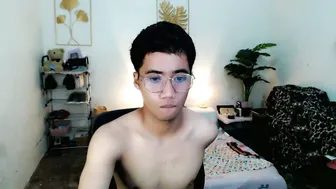 urguy_habibi recorded nude video 352702