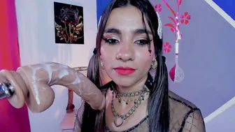 Catalina_whore1 16-Nov-25