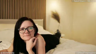 alucidreaming cam girl 11-16-2025