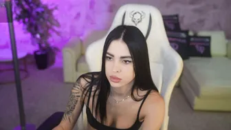 Anabel054 (11-18-2025)