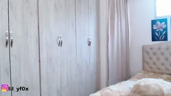 Lilyfox23 cam chat 11/18/2025