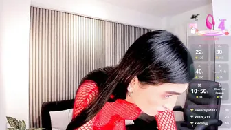 lily_cash1 19-Nov-25 bigballs