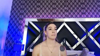 victtoria_lee 11/19/2025