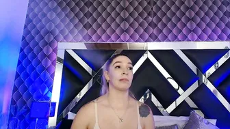 victtoria_lee 11/19/2025