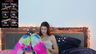 _just_a_simple_girl on cam webcam chat