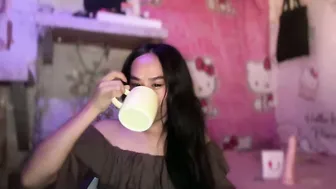 Ur_sweet_atarah18 asian on cam