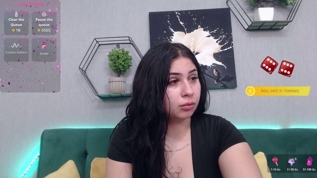 anaysdivine natural on webcam