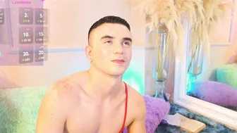Roman_chase amateur cam video 11-19-2025