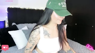 amara_vause jeans cam girl