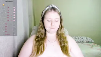 forever_cute chubby posing on cam