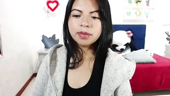Karolineburnx nude cam (11-21-2025)